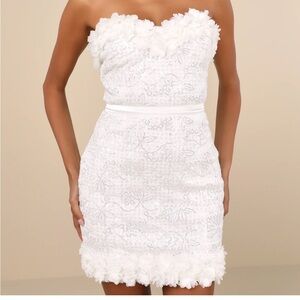 Elegant Lulus White Floral Dress